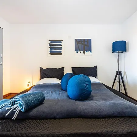 3 Bedroom Gorgeous In Zagrad Casa de Férias *
