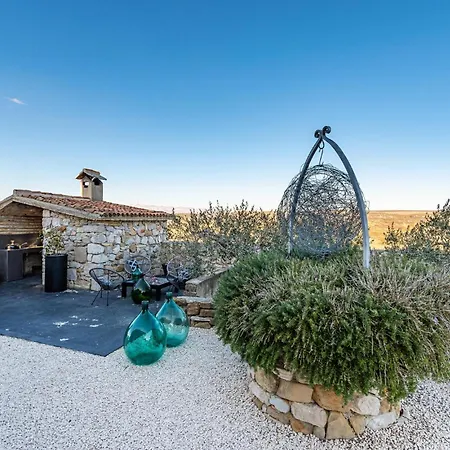 3 Bedroom Gorgeous In Zagrad Casa de Férias *