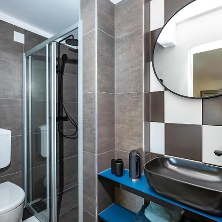 3 Bedroom Gorgeous In Zagrad * Nadin