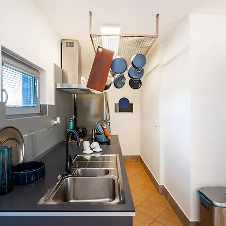 3 Bedroom Gorgeous In Zagrad * Nadin