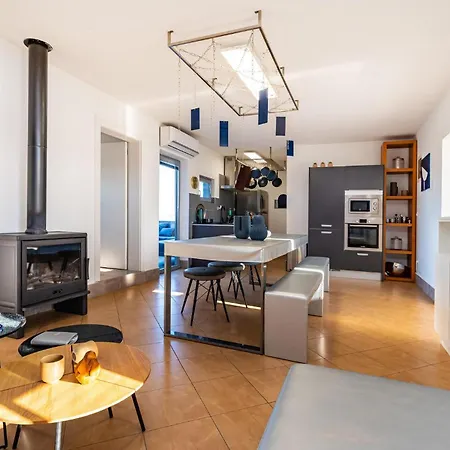 3 Bedroom Gorgeous In Zagrad