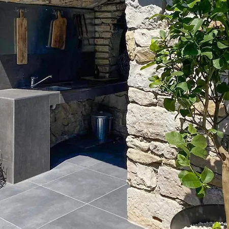 Ferienhaus Pet Friendly In Zagrad